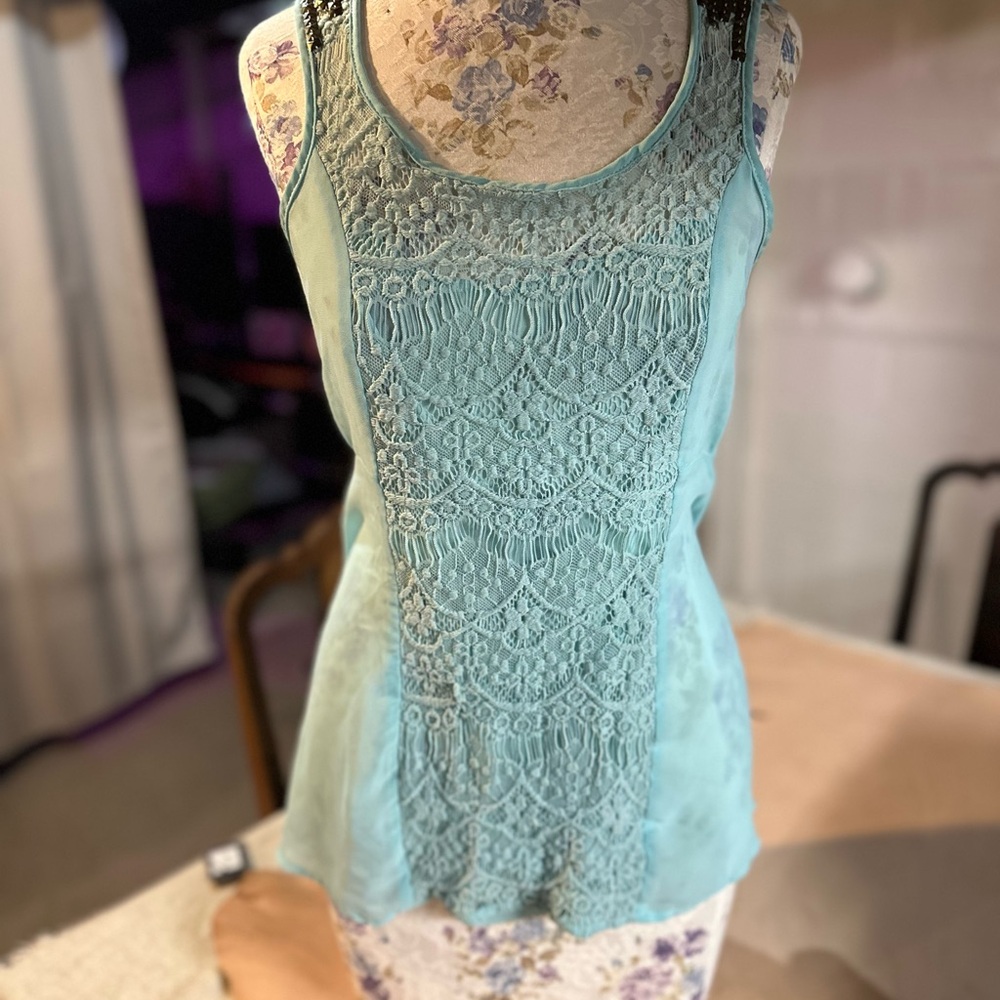 Daytrip Aquamarine Lace Flowy Tank Top